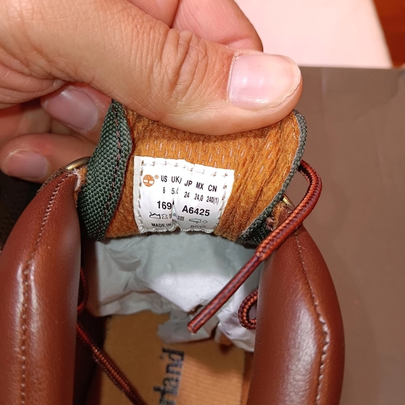 TIMBERLAND FIELD BOOTS 6inch brown beef/broccoli 6m juniors nubuck - Picture 8 of 14